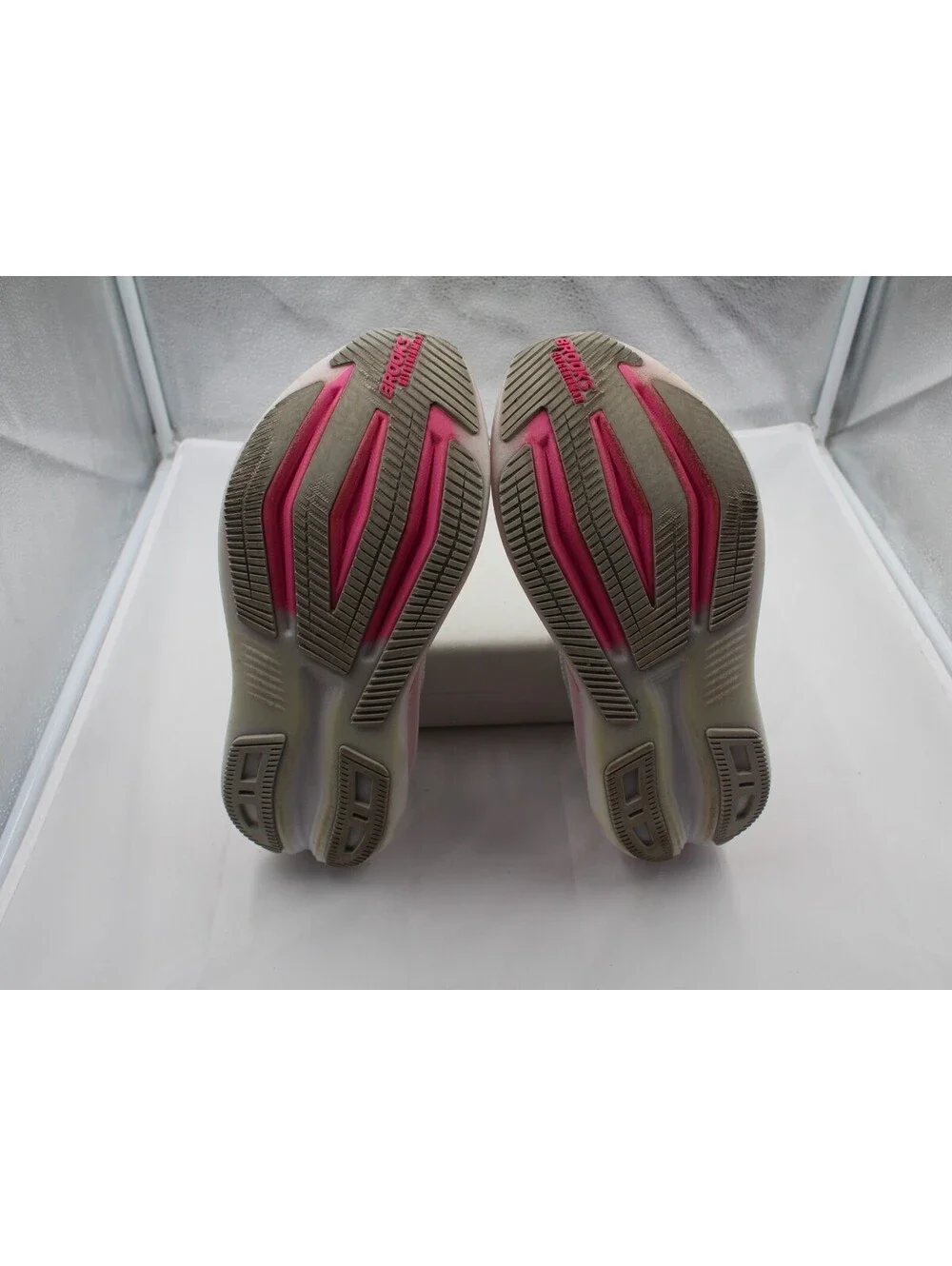 Brooks Glycerin Max 2 Women’s Size 8 Cushion Road Running Shoes Oyster Pink